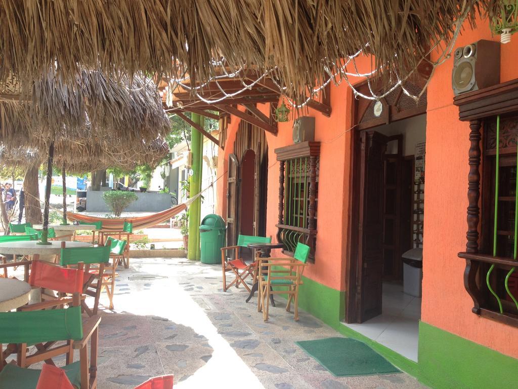 Hostal Pelikan Taganga Exterior foto