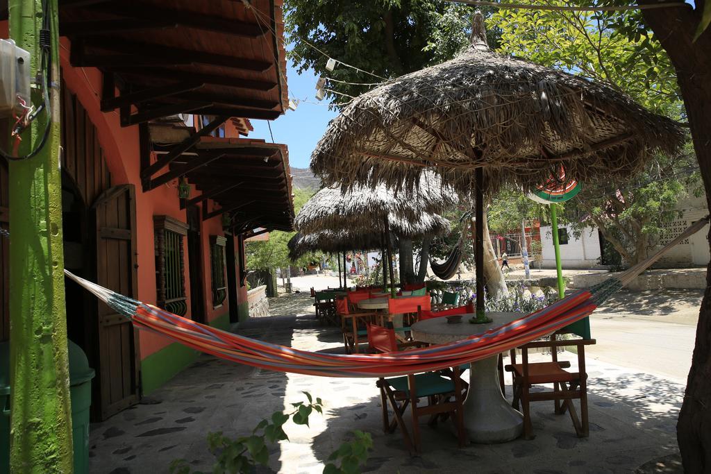 Hostal Pelikan Taganga Exterior foto